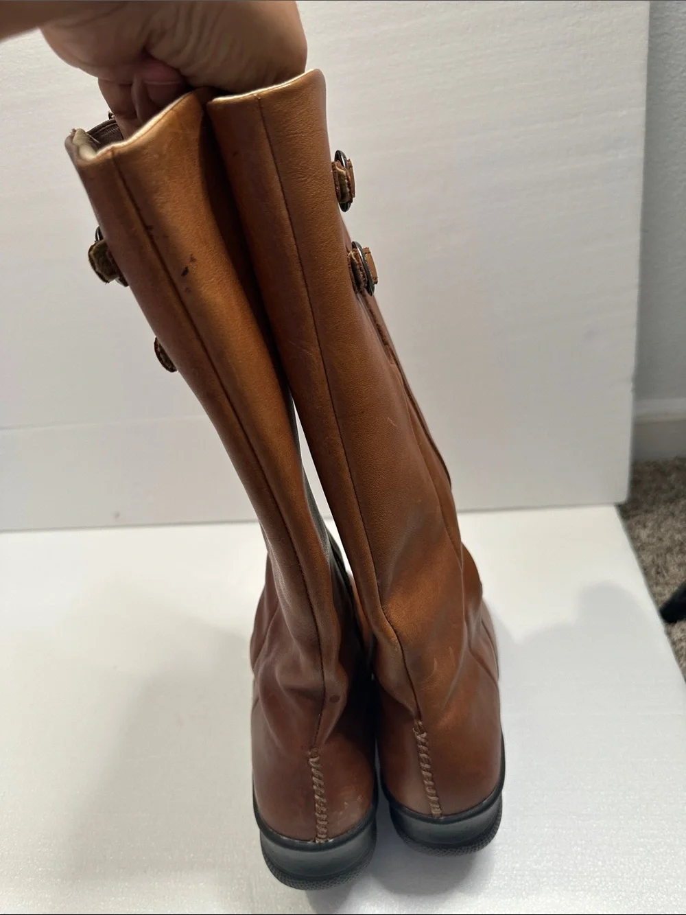 Keen  bern baby Bern Brown Leather boots with Buckle Detail size 9